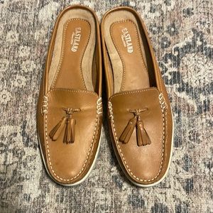 Eastland Mandy Tassel Leather Mules Slide-On camel in color
